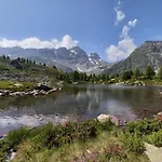 Mit Schoener Sicht Auf Bergpanorama Und Uebers Tal Appartement Ernen
