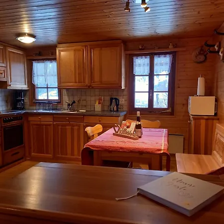 Mit Schöner Sicht Auf Bergpanorama Und übers Tal Apartamento Ernen