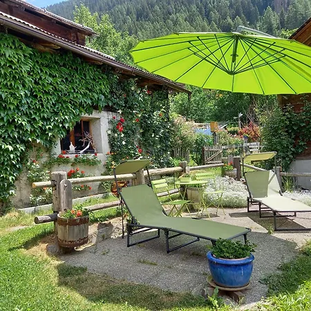 Mit Schoener Sicht Auf Bergpanorama Und Uebers Tal Lejlighed *