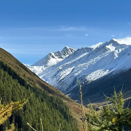 公寓 Mit Schoener Sicht Auf Bergpanorama Und Uebers Tal Ernen