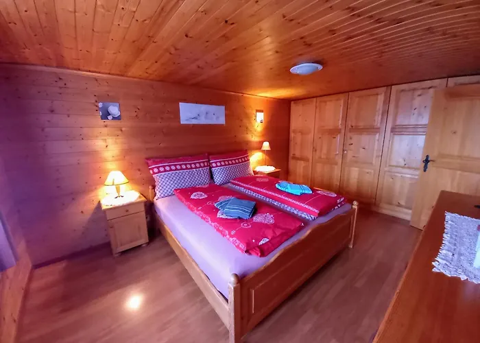 Mit Schoener Sicht Auf Bergpanorama Und Uebers Tal Apartamento *