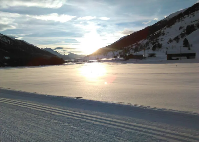 Apartamento Mit Schoener Sicht Auf Bergpanorama Und Uebers Tal