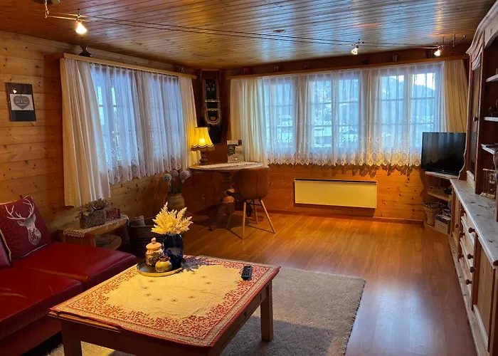 Mit Schoener Sicht Auf Bergpanorama Und Uebers Tal Apartamento Ernen